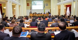 Выступает руководитель Счетной палаты Бурятии Евгений Пегасов Огородник Анна, UlanMedia