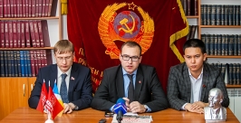 Первый секретарь ЛКСМ Анатолий Долгачев дал пресс-конференцию в Бурятии Огородник Анна, UlanMedia