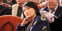 Вручение премий Санжиева Жалсана Батуевича Елена Хагдаева, UlanMedia