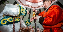 В резиденции Белого старца зажгли огонь Паралимпиады Анна Огородник, UlanMedia