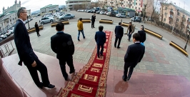 В БГУ Ливанова встречали  студенты и  обществнные деятели Бурятии  Анна Огородник, UlanMedia
