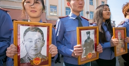 Мтинг МВД посвященный 69 годоыщине Победы  Анна Огородник, UlanMedia