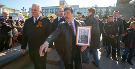 Бессмертный полк впервые в Улан-Удэ прошел в параде Победы Анна Огородник, UlanMedia