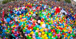 Пять тысяч воздушных шариков подарили детство горожанам Анна Огородник, UlanMedia