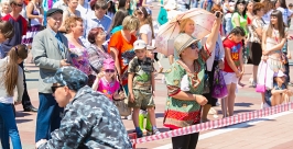 В День России горожане станцевали хоровод  дружбы и ехор Анна Огородник, UlanMedia