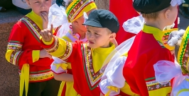 В День России горожане станцевали хоровод  дружбы и ехор Анна Огородник, UlanMedia