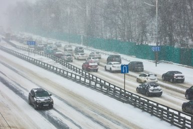 пробки, снег во Владивостоке,  машины, дорожное движение Дмитрий Осипчук, ИА PrimaMedia.ru