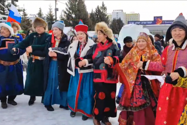 В Улан-Удэ в пятый раз прошёл &quotДэгэлфлешмоб&quot пресс-служба правительства Бурятии