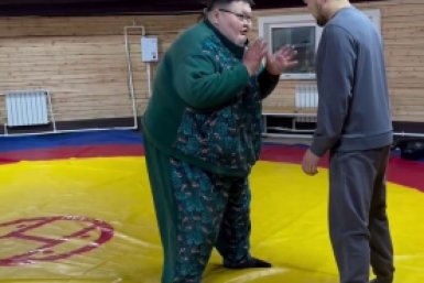 Анатолий Михаханов показал азы японского искусства соцсети Т. Намсараева