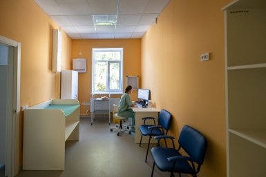 Детская поликлиника Максим Долбнин, Администрация Владивостока