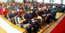 Более 100 выпускников в Улан-Удэ пополнили ряды муниципальных служащих в 2014 году Елена Медведева ИА UlanMedia