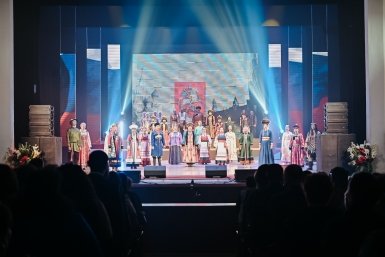 В Улан-Удэ в преддверии 8 марта провели праздничный концерт