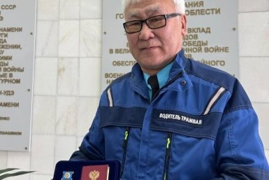 Петр Васильев работает на трамвайном предприятии уже 35 лет МУП &quotУправление трамвая&quot.