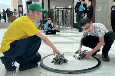 Более 100 школьников соревновались на турнире робототехники в Улан-Удэ