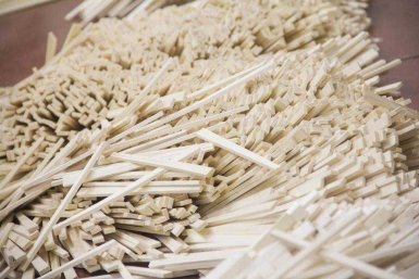 Из Бурятии в Китай отправили 676 кубометров деревянных палочек