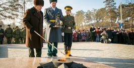 Два вечных огня с сегодняшнего дня  будет гореть в городе Улан-Удэ Анна Огородник, UlanMedia