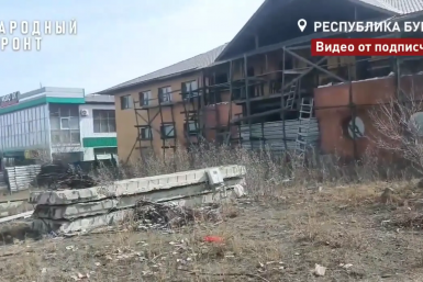 Заброшенный остов здания угрожает жителям микрорайона в Улан-Удэ