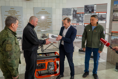 Депутаты Горсовета Улан-Удэ передали технику бойцам СВО