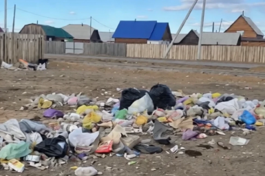 Жителям улуса в Бурятии приходится гулять с мусором по 2 км в день