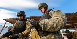 В стрельбе и прохождении препятствий соревновались бойцы спецназа "Байкал" в Бурятии Анна Огородник, UlanMedia