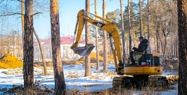 Парк Орешкова закрыли на реконструкцию, но жители Улан-Удэ по-прежнему ходят сюда Анна Огородник, UlanMedia
