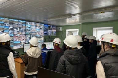 Школьники из Багдарина познакомились с добычей урана на "Хиагде"