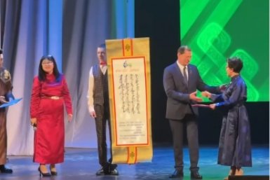 В Улан-Удэ прошёл концерт "Песнь братства" в рамках Дней Дархана