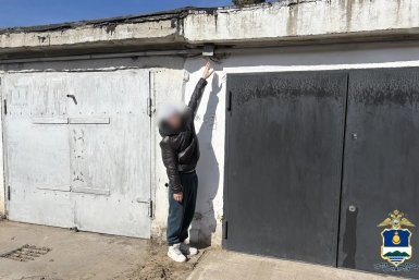 Трое мужчин в Улан-Удэ распространяли наркотики через "закладки"