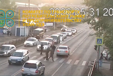 В Улан-Удэ водители сами поймали пьяного виновника тройного ДТП
