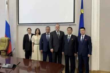 Бурятия и Северная Корея намерены развивать связи в экономике, строительстве и образовании пресс-служба правительства Бурятии