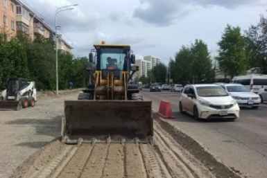 В Улан-Удэ на улице Бабушкина взялись за третью полосу