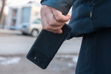 В Бурятии задержали троих за кражи смартфонов