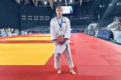Спортсмен из Улан-Удэ выиграл "золото" на турнире памяти Назарова