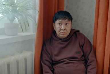 Актер и режиссер из Улан-Удэ снялся в новом сериале ТНТ &quotПора на завод&quot (16+) ТНТ (16+)