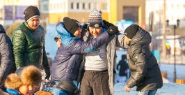Парад  снеговиков Анна Огородник, UlanMedia