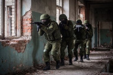 Бойцы ВВО в Бурятии отработали боевые действия в городе
