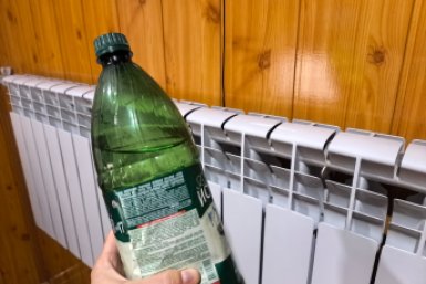 Вешаю бутылку на батарею — эффект на всю зиму: в квартире оптимальный микроклимат