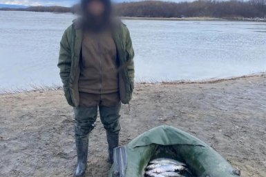 В Бурятии возбудили дело против браконьера за вылов байкальского омуля