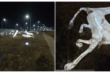 В Улан-Удэ неизвестный повалил светящихся оленей у моста "Бегущие лани"