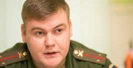 вр.и.о начальника пункта отбора на военную службу по контракту Александр Наумов Анна Огородник, UlanMedia