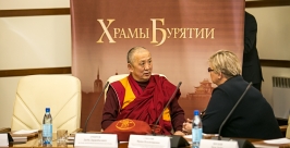 Уникальное издание о 36 храмах представило в министерство культуры Бурятии  Анна Огородник, UlanMedia
