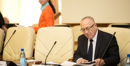 Уникальное издание о 36 храмах представило в министерство культуры Бурятии  Анна Огородник, UlanMedia