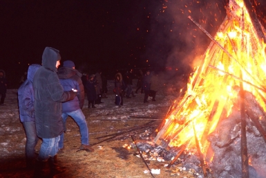 Свои грехи сожгли в костре жители Бурятии во время проведения обряда Дугжууба Елена Медведева ИА UlanMedia