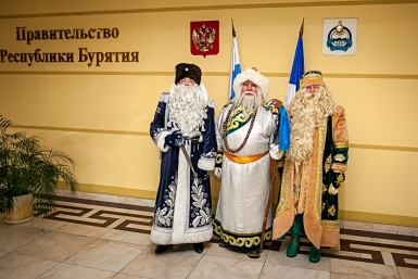 Деды Морозы в правительстве Бурятии Анна Огородник, UlanMedia