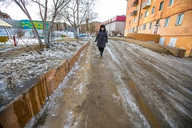 Жильцы на округе Сергея Супони жалуются на грязные дворы и подъезды в Улан-Удэ Анна Огородник ИА UlanMedia