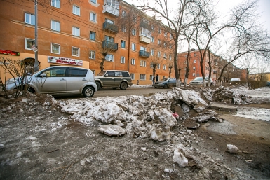 Жильцы на округе Сергея Супони жалуются на грязные дворы и подъезды в Улан-Удэ Анна Огородник ИА UlanMedia