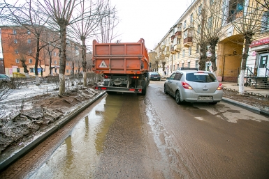 Жильцы на округе Сергея Супони жалуются на грязные дворы и подъезды в Улан-Удэ Анна Огородник ИА UlanMedia