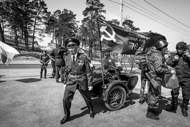 Гонщики Улан-Удэ посвятили марафон 70-летию Победы в Великой Отечественной войне Анна Огородник, UlanMedia