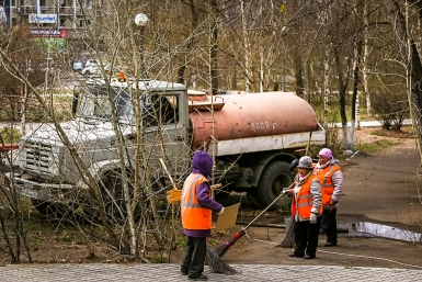 Молодежь Улан-Удэ провела экологическую акцию "Сберечь для потомков" на Мемориале Победы Анна Огородник, UlanMedia