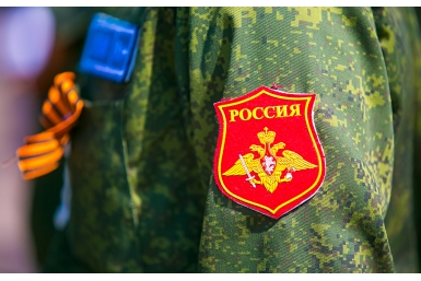 Парадным маршем прошли по плацу в Сосновом Бору Улан-Удэ юные участники игры "Победа" Анна Огородник, UlanMedia